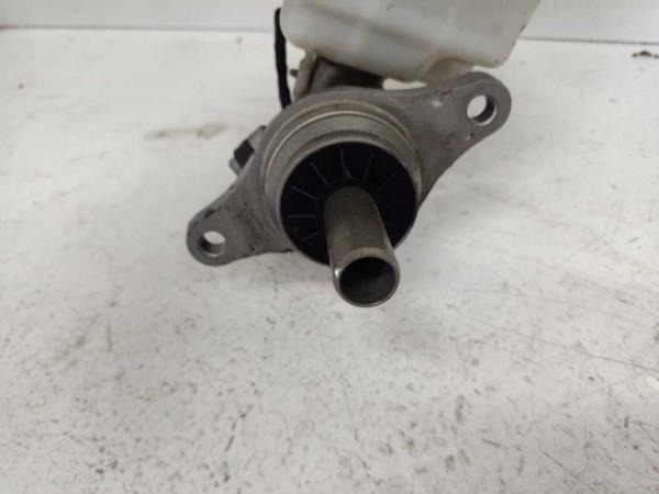 MAITRE CYLINDRE VW POLO/ SEAT IBIZA/ SKODA FABIA/ AUDI A1 - Vue 4